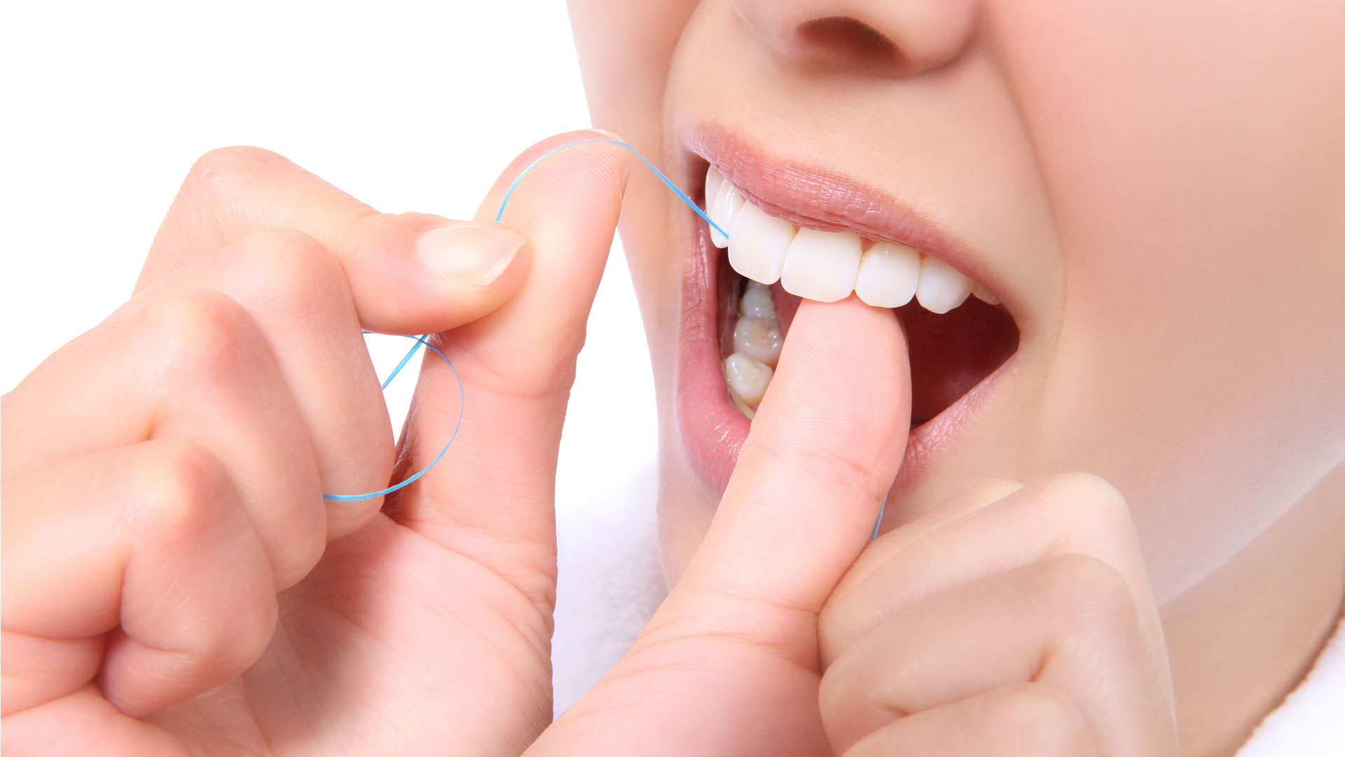 Zahnseide oder Interdentalbürsten - was reinigt besser?