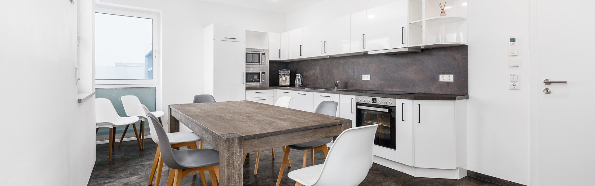 header-slider-image-1